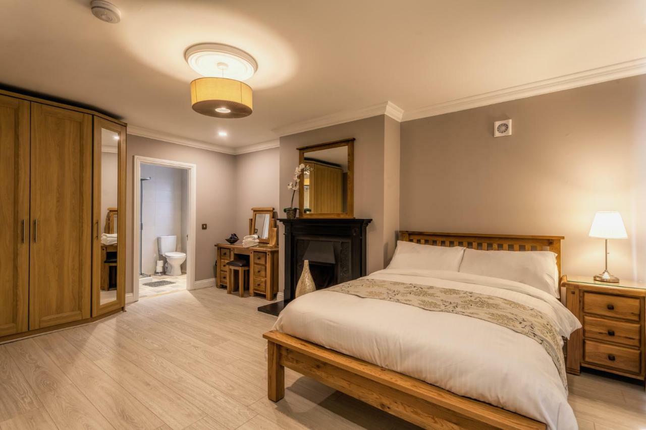 Tintawn House Hotel Sandyford Buitenkant foto