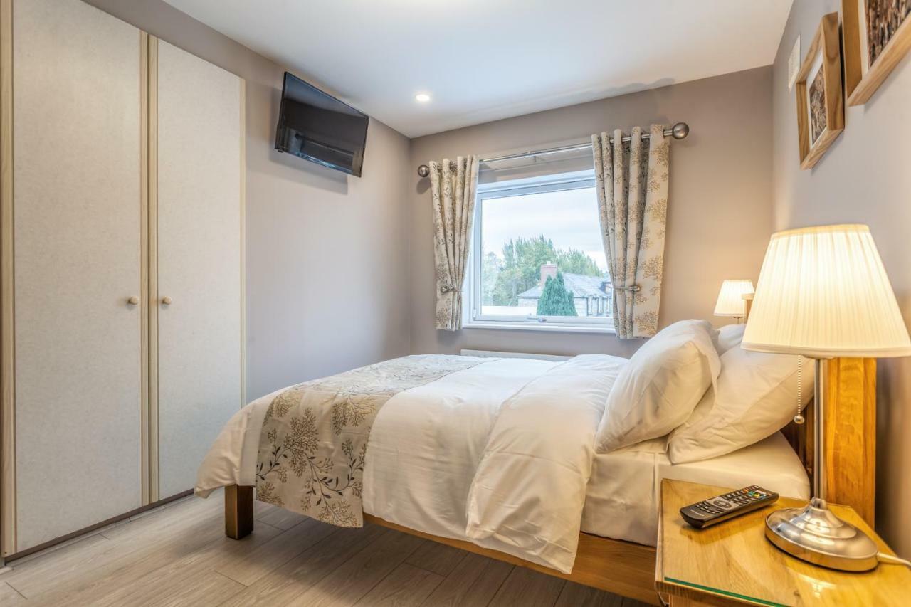 Tintawn House Hotel Sandyford Buitenkant foto