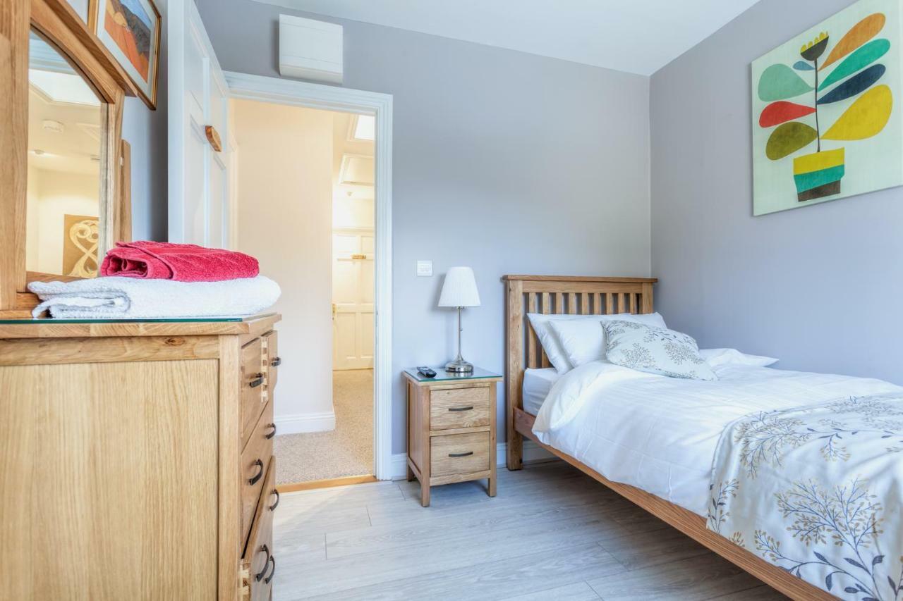 Tintawn House Hotel Sandyford Buitenkant foto