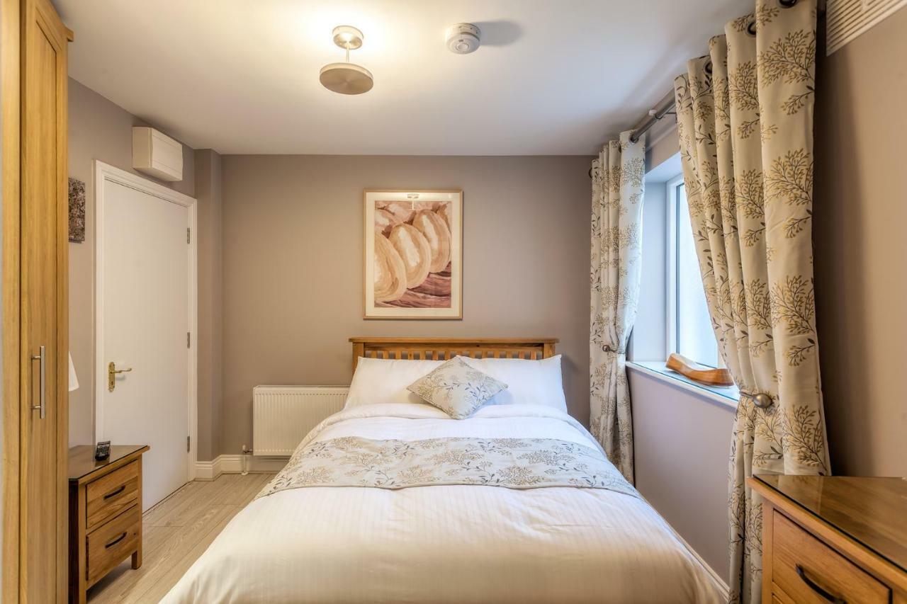 Tintawn House Hotel Sandyford Buitenkant foto